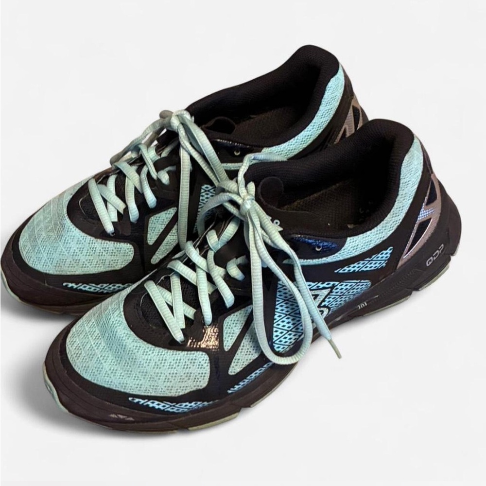 Women’s Meraki 361 Degree running shoes size 8.5